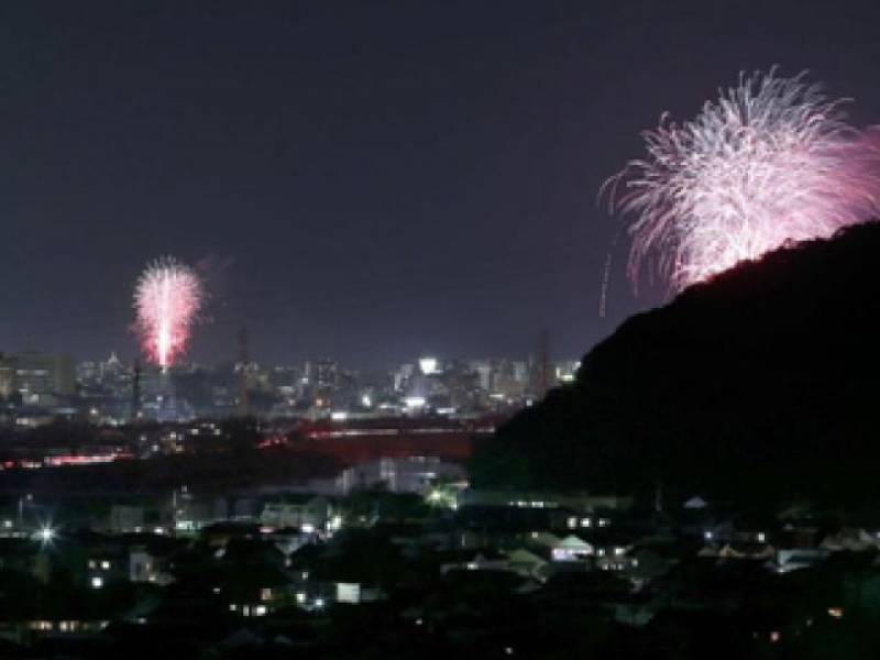 姫路市内で花火が一斉に打ち上げられたそうです！の画像
